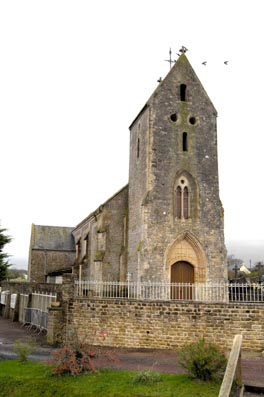 L’église de Saint-Laurent-sur-Mer - XIIIe - XIXe siècle. L’église de Saint-Laurent-sur-Mer - XIIIe - XIXe siècle.