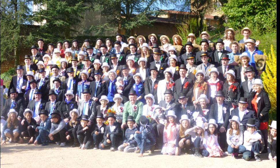  Saint-Laurent-d'Oingt fête les classes en 5.